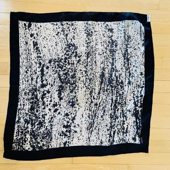 Echo Vintage Abstract Print Silk Square Scarf - Picture 4 of 6